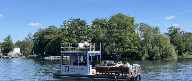 Floss IsLa I - Grillboot  - Eventboot - auf dem Tegeler See - bis zu 14 Personen - Wassererlebnis-Berlin mieten