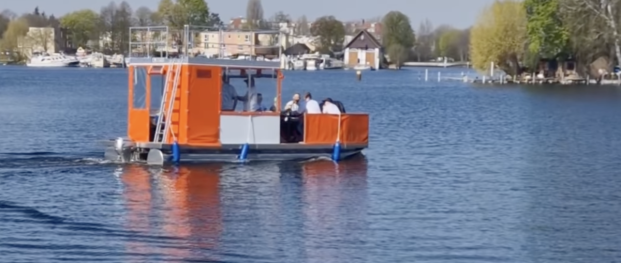 Floss Partyfloss Berlin für bis zu 12 Personen mieten