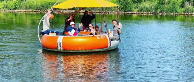 Motorboot Donut Boot für bis zu 10 Personen mieten
