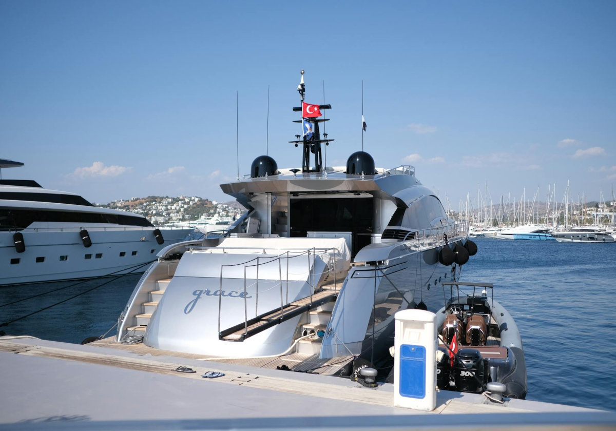 Nice Luxury Yacht – Bild 3