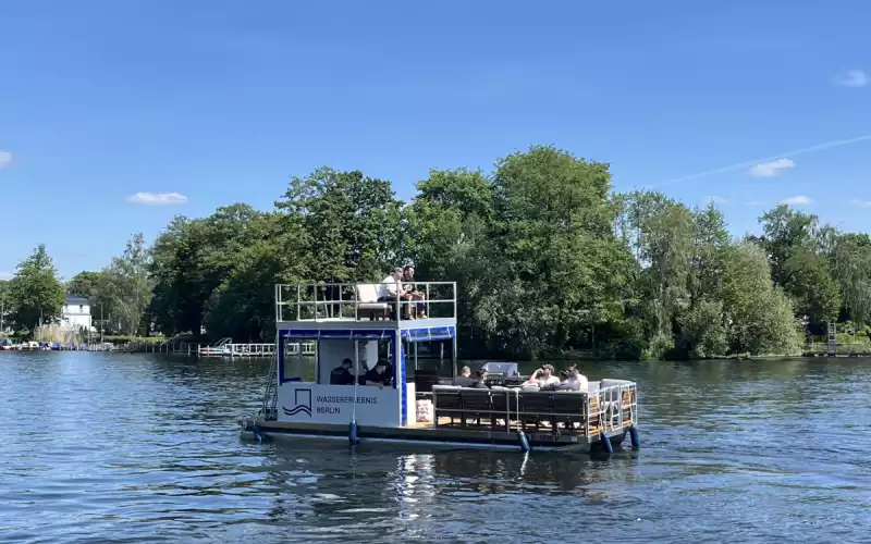 Isla I Grillboot & Eventboot auf dem Tegeler See für bis zu 14 Personen
