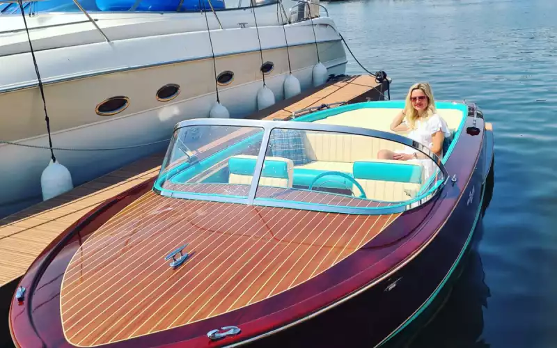 Führerscheinfreies Motorboot Dolce Vita – Nostalgia Lago 660 in Berlin