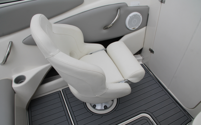 Boote auf Trailer Bayliner 602 ?Luna Blue? Bild 6