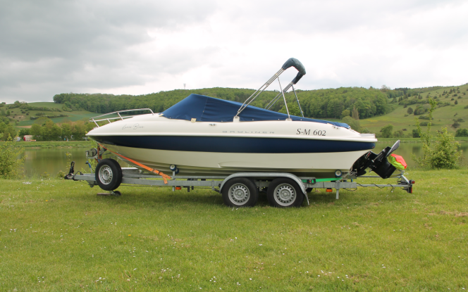Boote auf Trailer Bayliner 602 ?Luna Blue? Bild 2