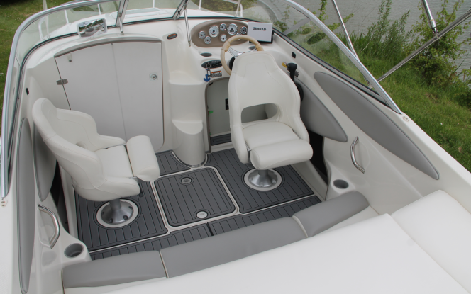 Boote auf Trailer Bayliner 602 ?Luna Blue? Bild 7