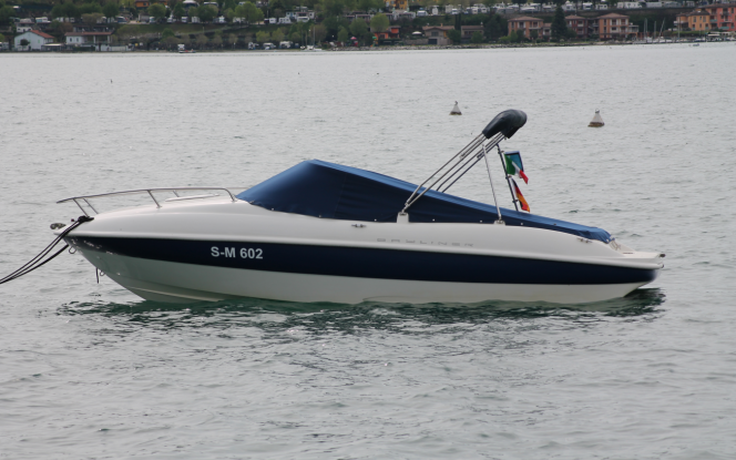 Boote auf Trailer Bayliner 602 ?Luna Blue? Bild 1