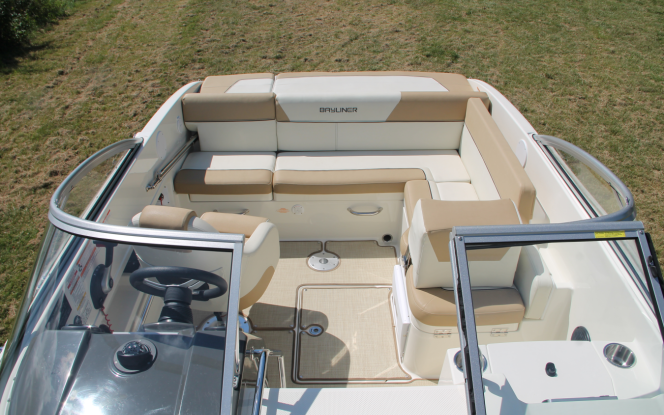 Boote auf Trailer Bayliner 642 ?Indigo? Bild 8