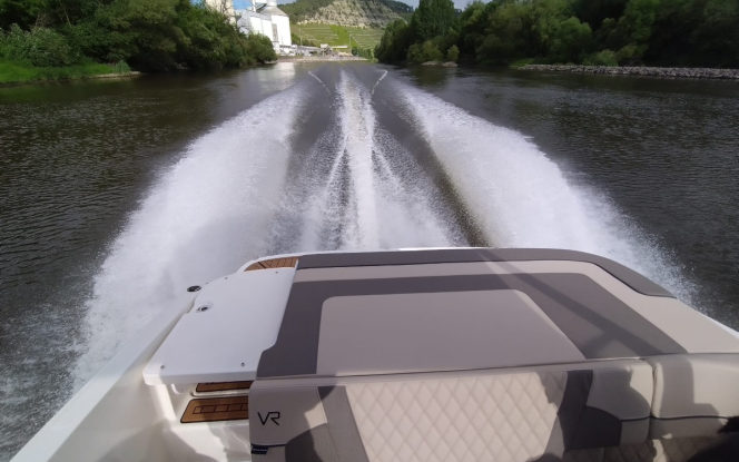 Boote auf Trailer Christel 1 - Bayliner VR5 BR mit Tower Bild 4