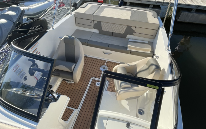 Boote auf Trailer Christel 3 - Bayliner VR4 Bowrider Bild 6