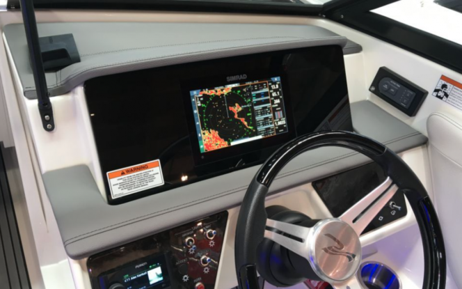 Boote auf Trailer Christel 5 - Sea Ray 210 SPXE & Tower Bild 8