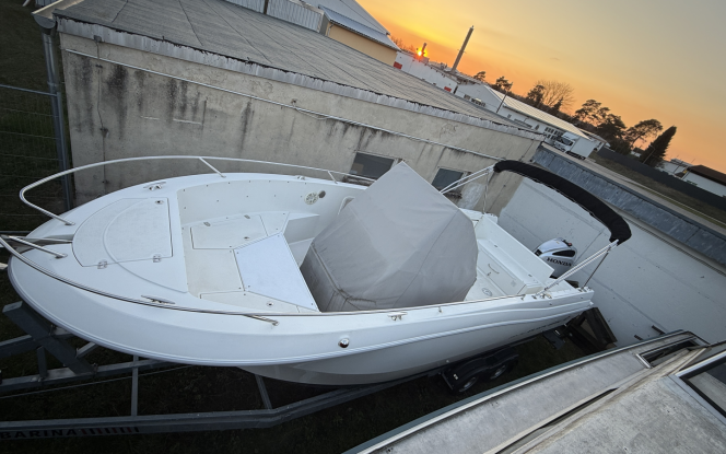 Boote auf Trailer Jacqueline Bild 4