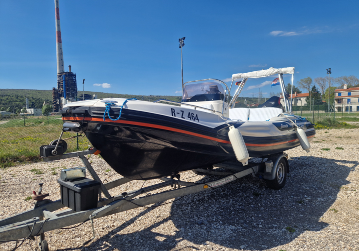 Boote auf Trailer Motorboot 140 Ps Bild 8