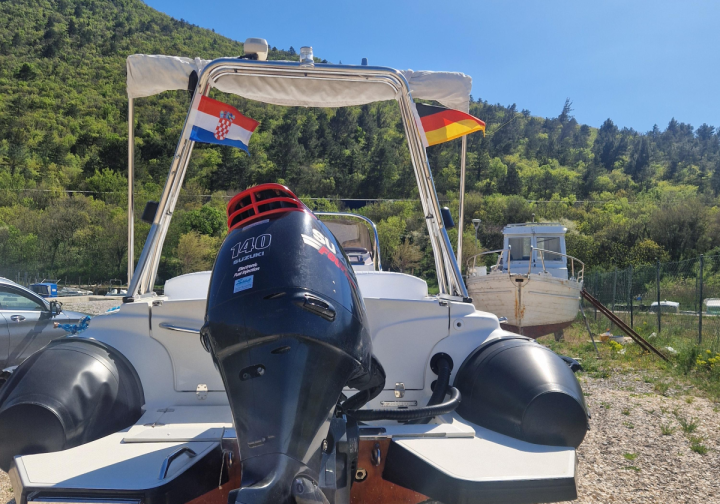 Boote auf Trailer Motorboot 140 Ps Bild 4