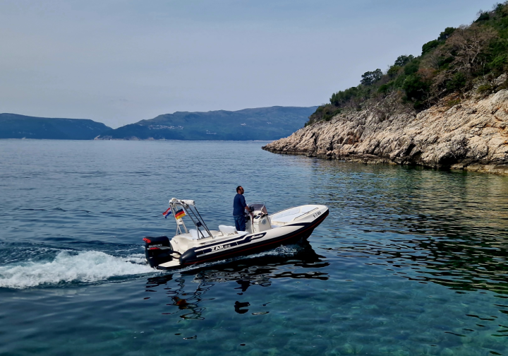 Boote auf Trailer Motorboot 140 Ps Bild 3