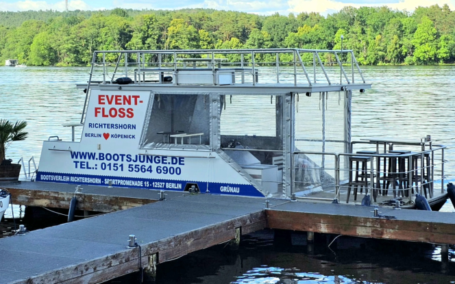 Floss Event-Floss mieten Berlin Köpenick, führerscheinfrei, 16 Personen Bild 1