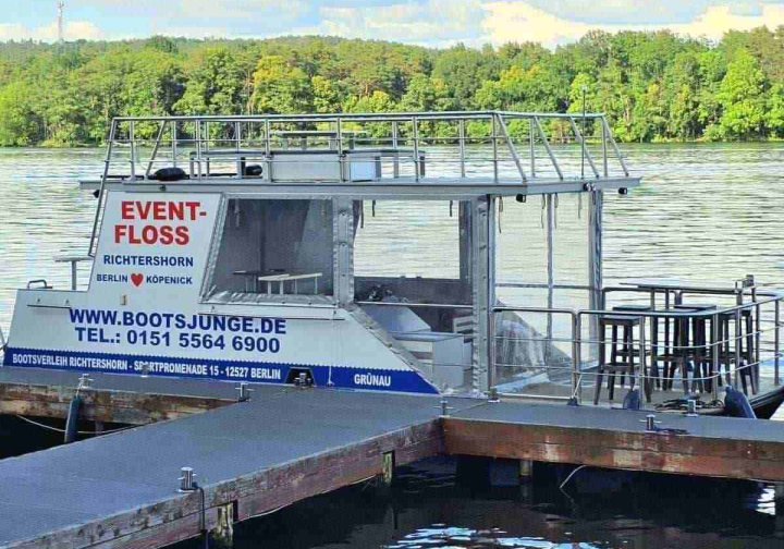 Floss Event-Floss mieten Berlin Köpenick führerscheinfrei 16 Personen Bild 1