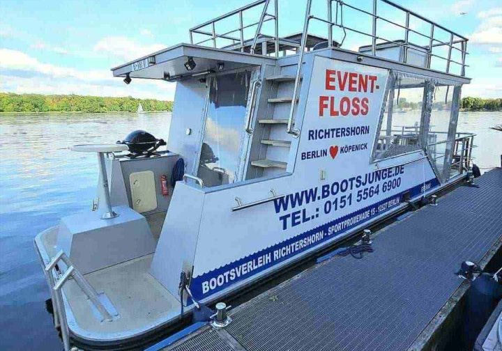 Floss Event-Floss mieten Berlin Köpenick führerscheinfrei 16 Personen Bild 2