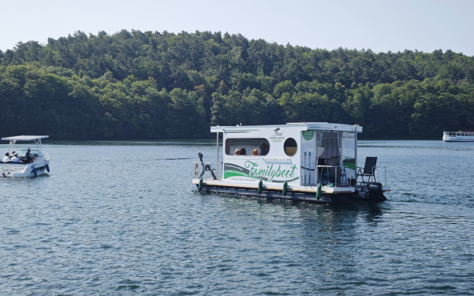 Floss Familyboot Eventboot bis 12 Personen Bild 5