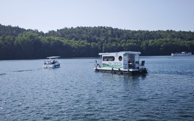 Floss Familyboot Eventboot bis 12 Personen Bild 11