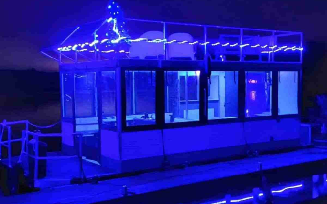 Floss Floss mieten Berlin Köpenick Event ohne Führerschein mit WC 18 Personen Bild 6