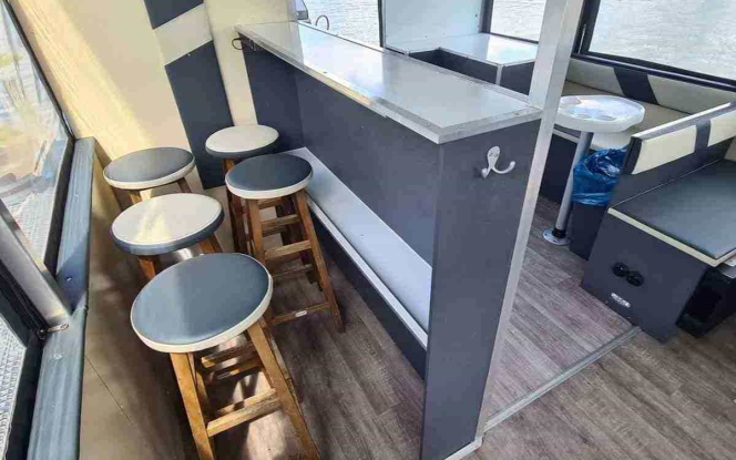 Floss Floss mieten Berlin Köpenick Event ohne Führerschein mit WC 18 Personen Bild 5