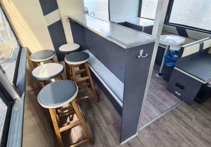 Floss Floss mieten Berlin Köpenick Event ohne Führerschein mit WC 18 Personen Bild 3