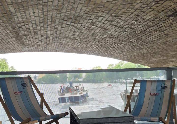 Floss Floß mieten in Berlin ? Rumtreiber II - Partyfloß für bis zu 8 Personen Bild 12