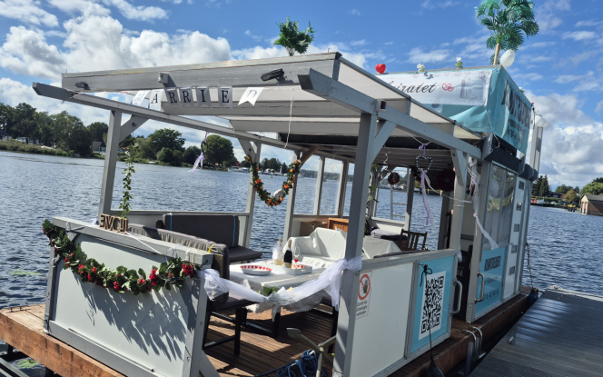 Floss Floß mieten in Berlin – Rumtreiber Partyfloß für bis zu 12 Personen Bild 7