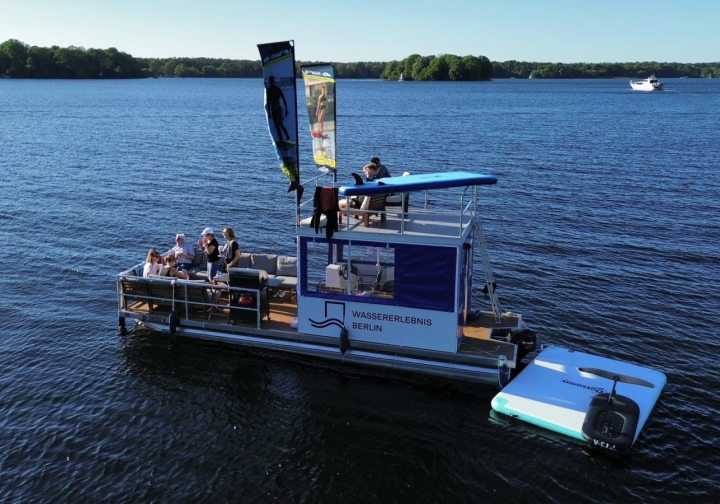 Floss IsLa I - Grillboot  - Eventboot - auf dem Tegeler See - bis zu 14 Personen - Wassererlebnis-Berlin Bild 7