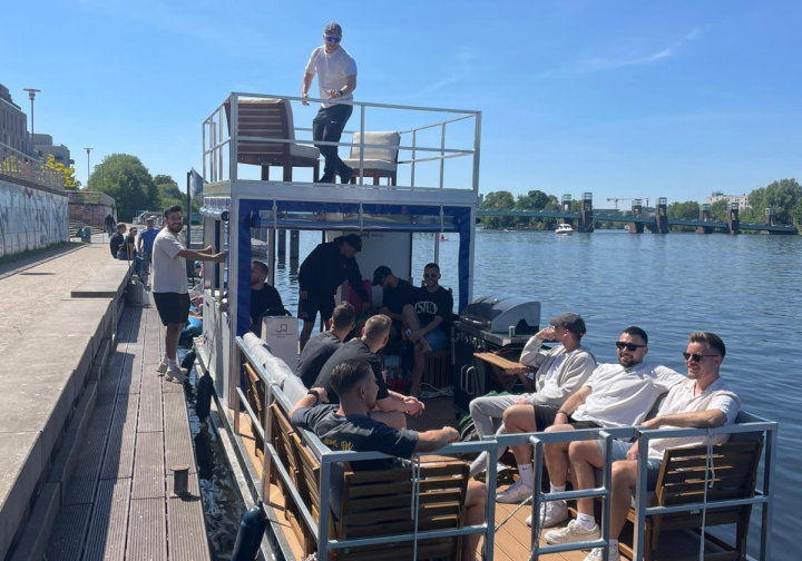 Floss IsLa I - Grillboot  - Eventboot - auf dem Tegeler See - bis zu 14 Personen - Wassererlebnis-Berlin Bild 8