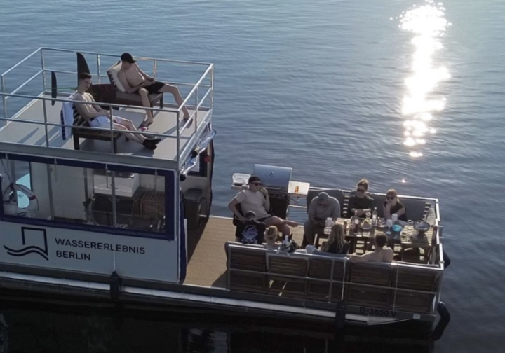 Floss IsLa I - Grillboot  - Eventboot - auf dem Tegeler See - bis zu 14 Personen - Wassererlebnis-Berlin Bild 11