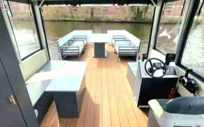 Floss Partyboot mieten Berlin Köpenick 15 PS ohne Führerschein mit WC 18 Pers. Bild 3