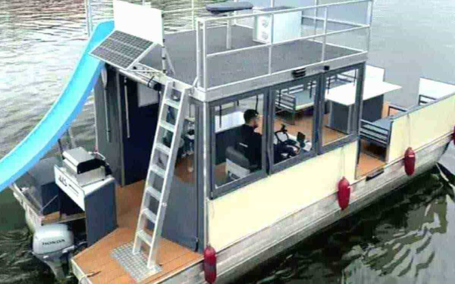 Floss Partyboot mieten Berlin Köpenick 15 PS ohne Führerschein mit WC 18 Pers. Bild 2