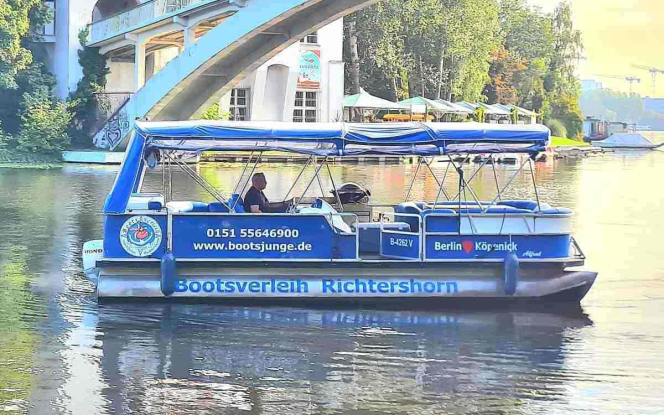 Floss Partyfloss mieten Berlin Köpenick Grünau-Ponton Grillboot ”Alfred” Bild 4