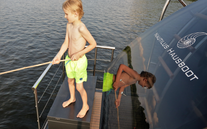 Floss Tagescharterboot Nautino maxi ?Elmo 1? (führerscheinpflichtig) Bild 4