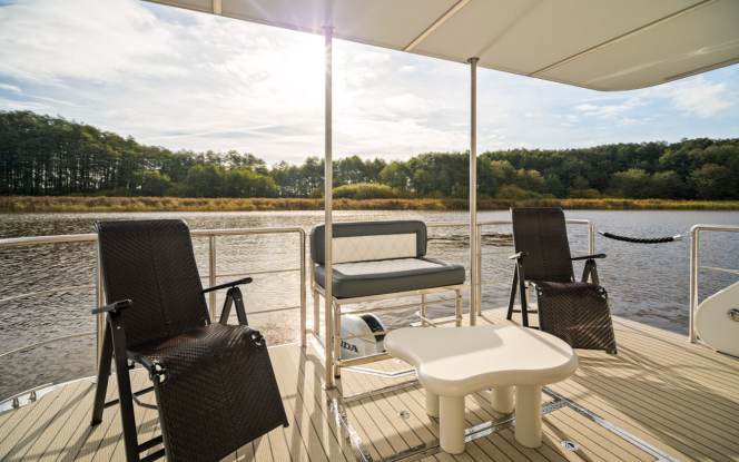 Hausboot 5 Sterne Ferienwohnung mit Blick auf den See | Lake Suite Bild 23