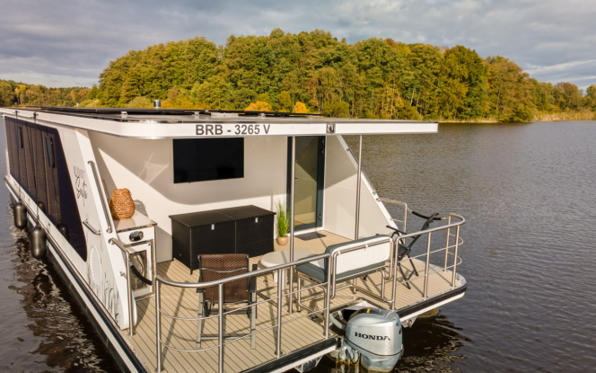 Hausboot 5 Sterne Ferienwohnung mit Blick auf den See | Lake Suite Bild 5