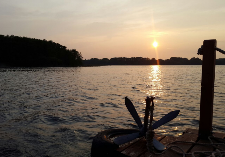 Hausboot 6er Floß Bild 9