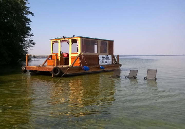 Hausboot 6er Floß Bild 5