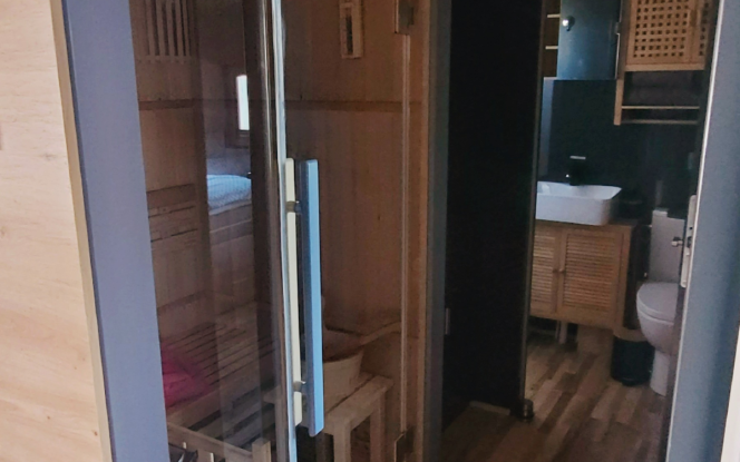 Hausboot Auszeit mit Sauna führerscheinfrei Bild 9