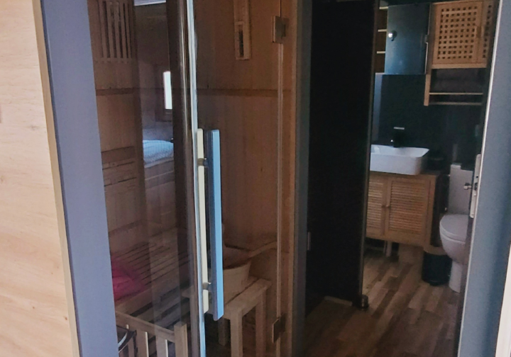Hausboot Auszeit mit Sauna führerscheinfrei Bild 9
