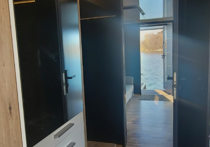 Hausboot Auszeit mit Sauna führerscheinfrei Bild 7