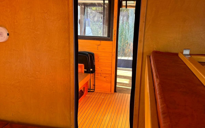 Hausboot Finn - einfach Urlaub machen oder eine kurze Ausszeit nehmen - bis zu 6 Schlafplätze Bild 1