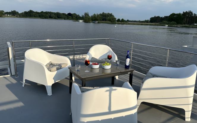 Hausboot Kolibri | Waterbus S.C. Independent Bild 10