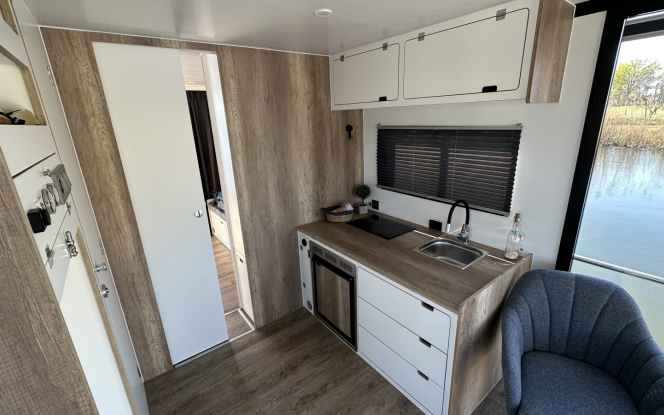 Hausboot Kolibri | Waterbus S.C. Independent Bild 19