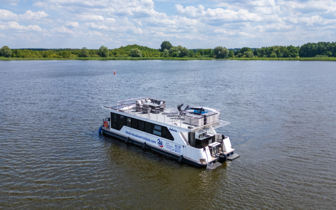 Hausboot Lubodne | JSC Inter Corpora Demeter Bild 1