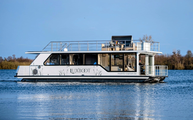 Hausboot Luxboot Sweet Dreams bis 6 Personen, führerscheinfrei mieten Bild 1