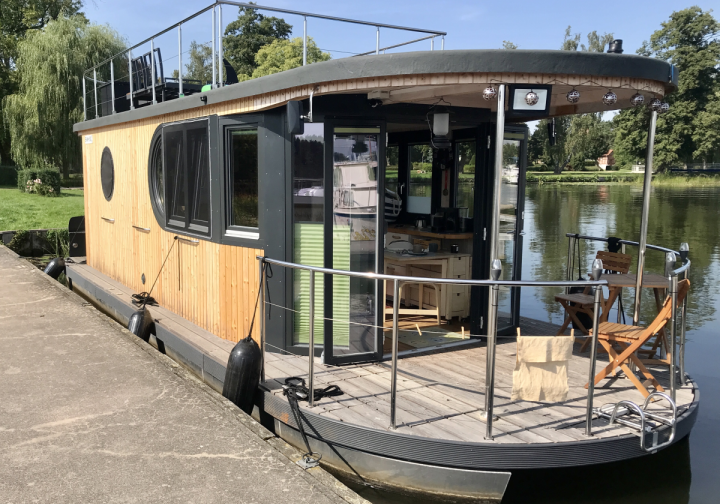 Hausboot MoDo HAUSBOOT - Familie - Abenteuer - Romantik - Rückzugsort Bild 1