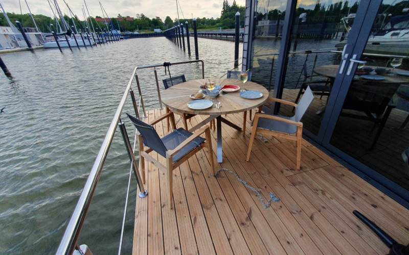 Hausboot Seeadler Hausboot mit Bio Sauna für 6 Personen und 2 Hunde Bild 1