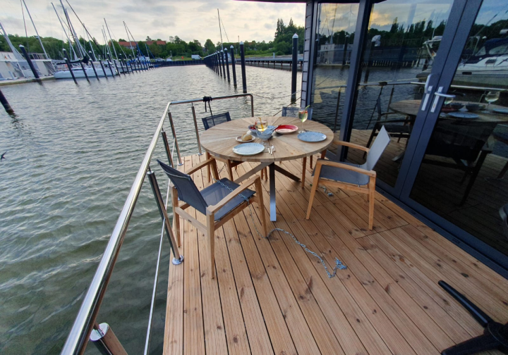 Hausboot Seeadler Hausboot mit Bio Sauna für 6 Personen und 2 Hunde Bild 1